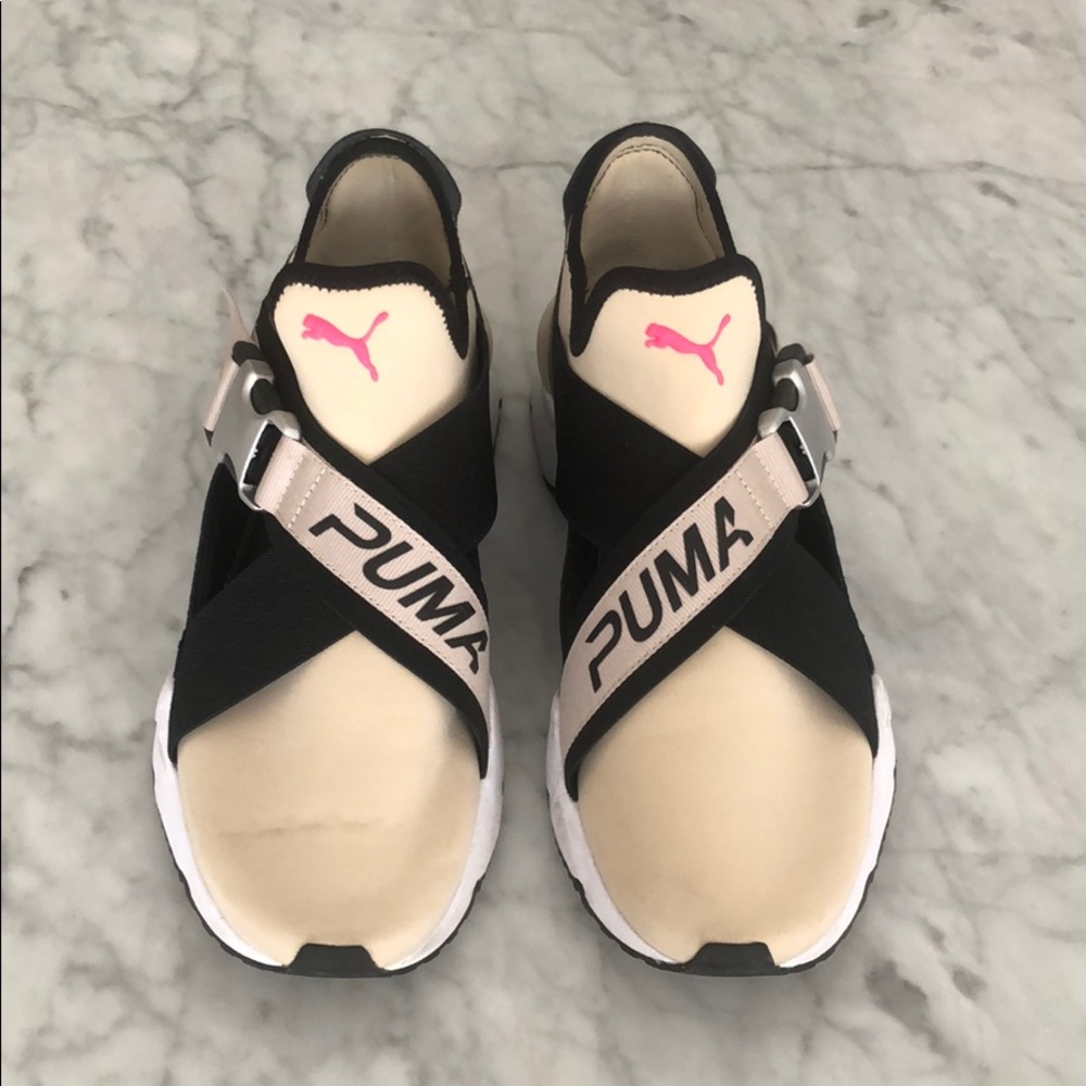 Puma Sneakers